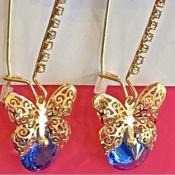 Betsey Johnson Blue Crystal Butterfly Drop Earrings – Sparkling Statement NWT - Picture 3 of 4